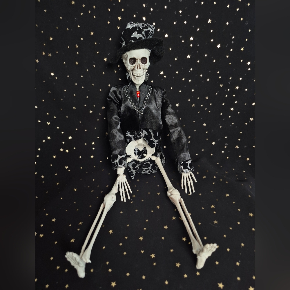 Fancy Bones Skeleton